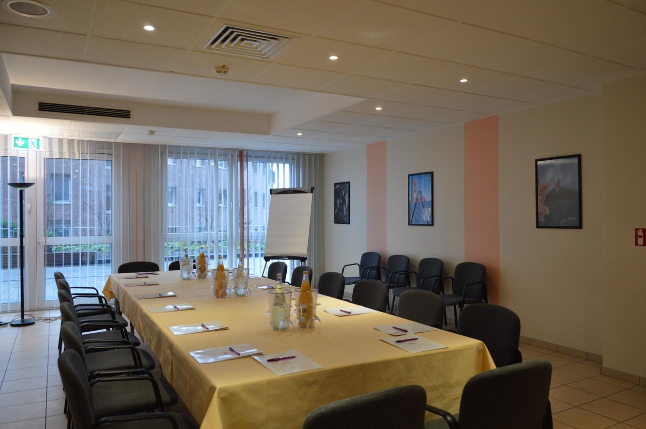 טרויסדורף Hotel Primula מראה חיצוני תמונה