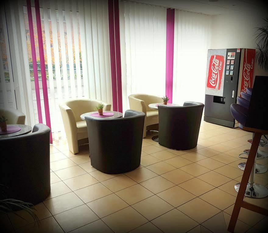 טרויסדורף Hotel Primula מראה חיצוני תמונה