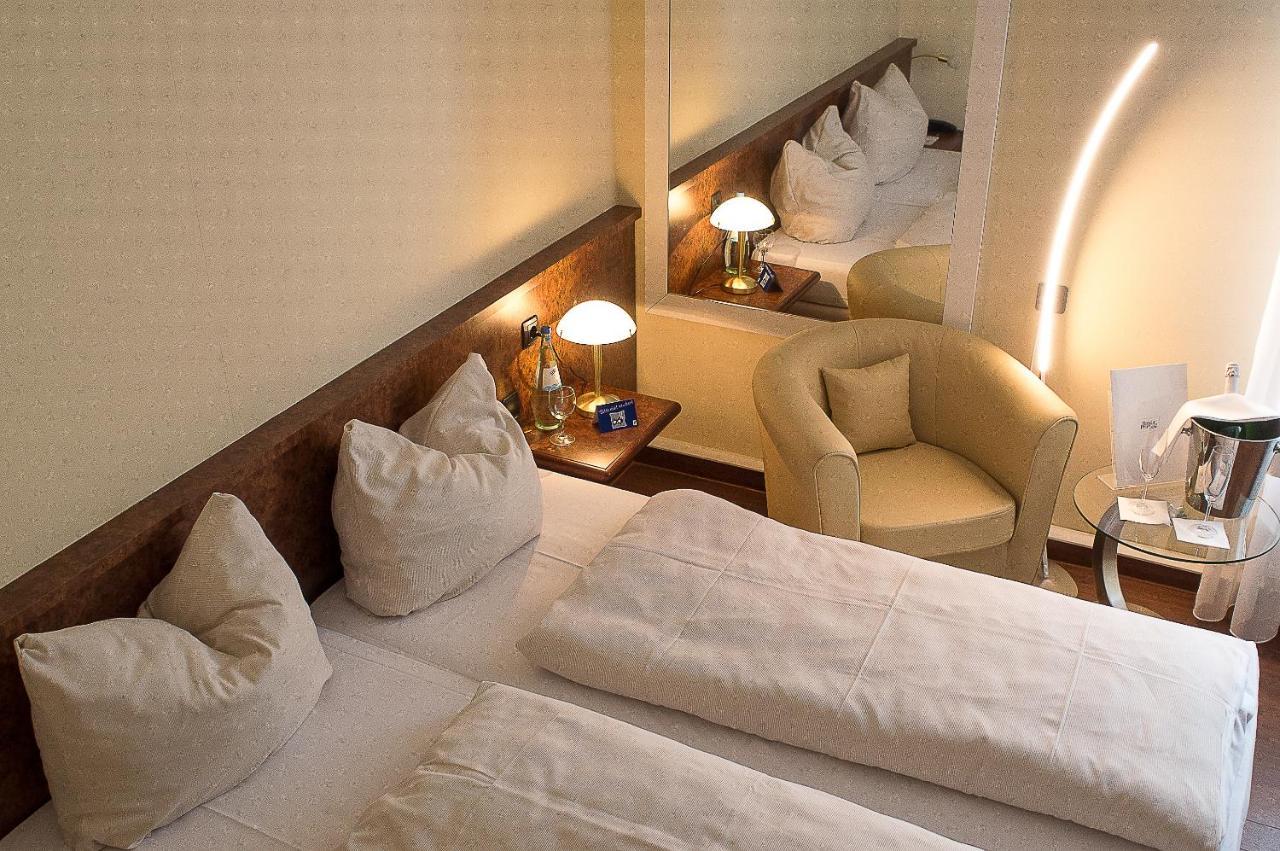 טרויסדורף Hotel Primula מראה חיצוני תמונה