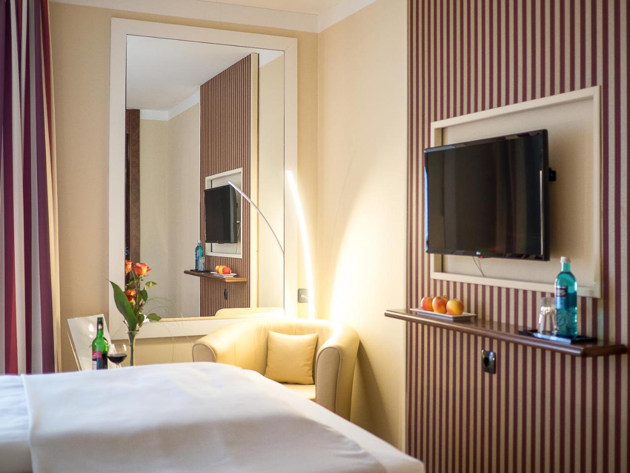 טרויסדורף Hotel Primula מראה חיצוני תמונה