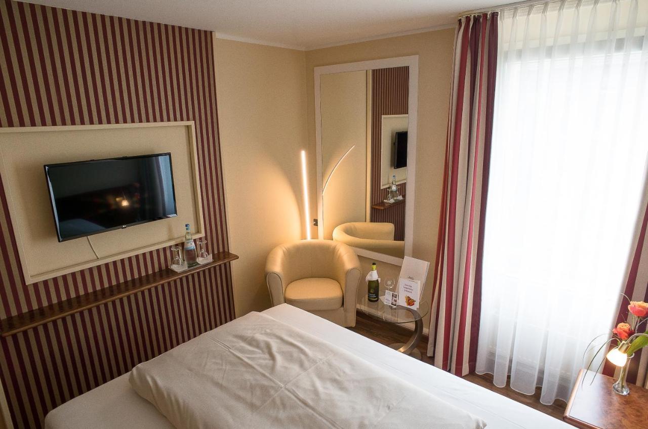 טרויסדורף Hotel Primula מראה חיצוני תמונה